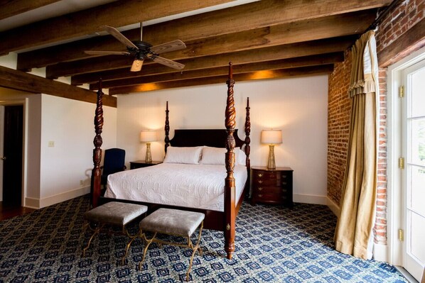 1 chambre, bureau, fer et planche à repasser, Wi-Fi