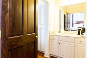 1 Schlafzimmer, Bügeleisen/Bügelbrett, WLAN