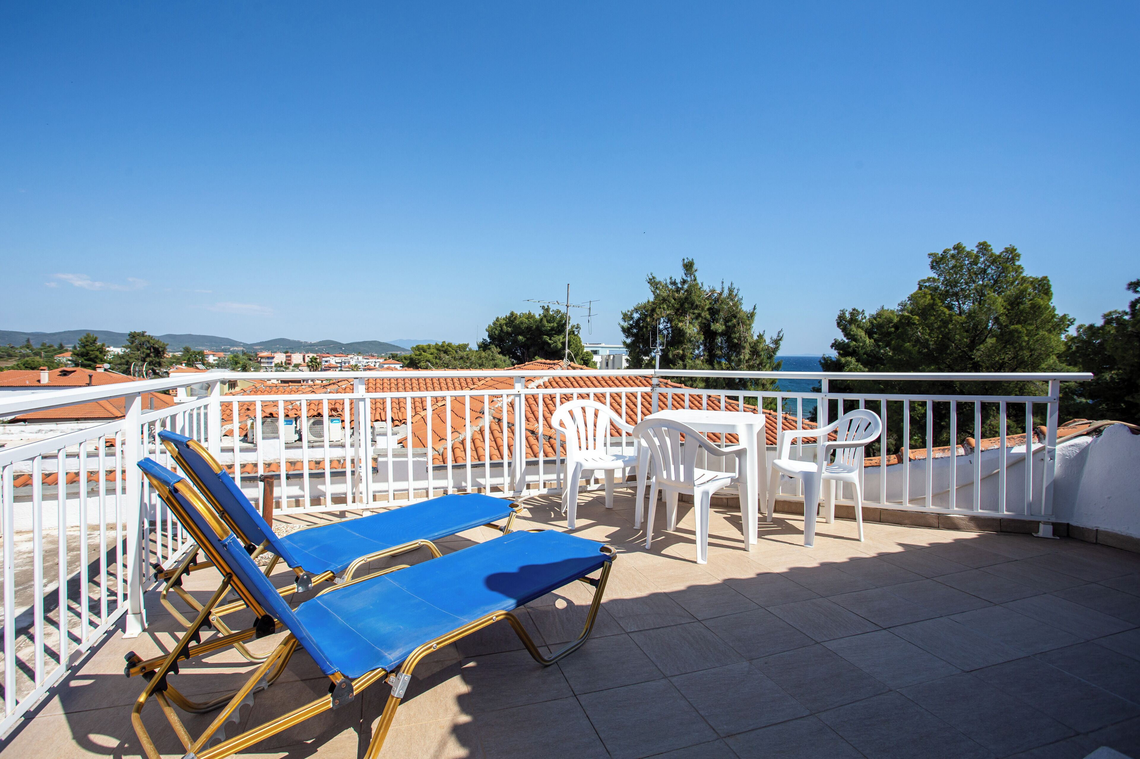 Junior suite, balkon, uitzicht op zee | Uitzicht vanaf balkon