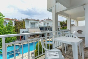 Superior Apartment, Garden View | Balcony view - Hotel Melissa Gold Coast (Polygyros)