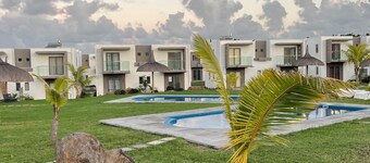 Villa Olive - A two double bed Duplex at Green Village with swimming pool