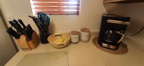 Interior - Xanadu Fun! 1st floor unit with boat parking, walk to restaurants and lake (Lake Havasu City)