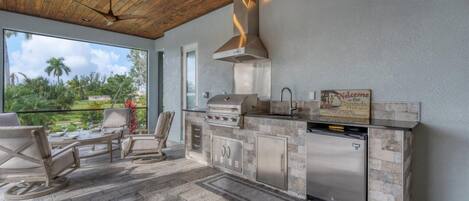 House, Multiple Beds, Kitchen, Pool View (BRP329) | Property grounds