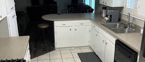 Micro-ondas, fogão, cooktop