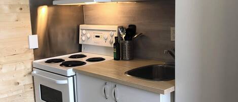 Mikrovågsugn, ugn och spishäll