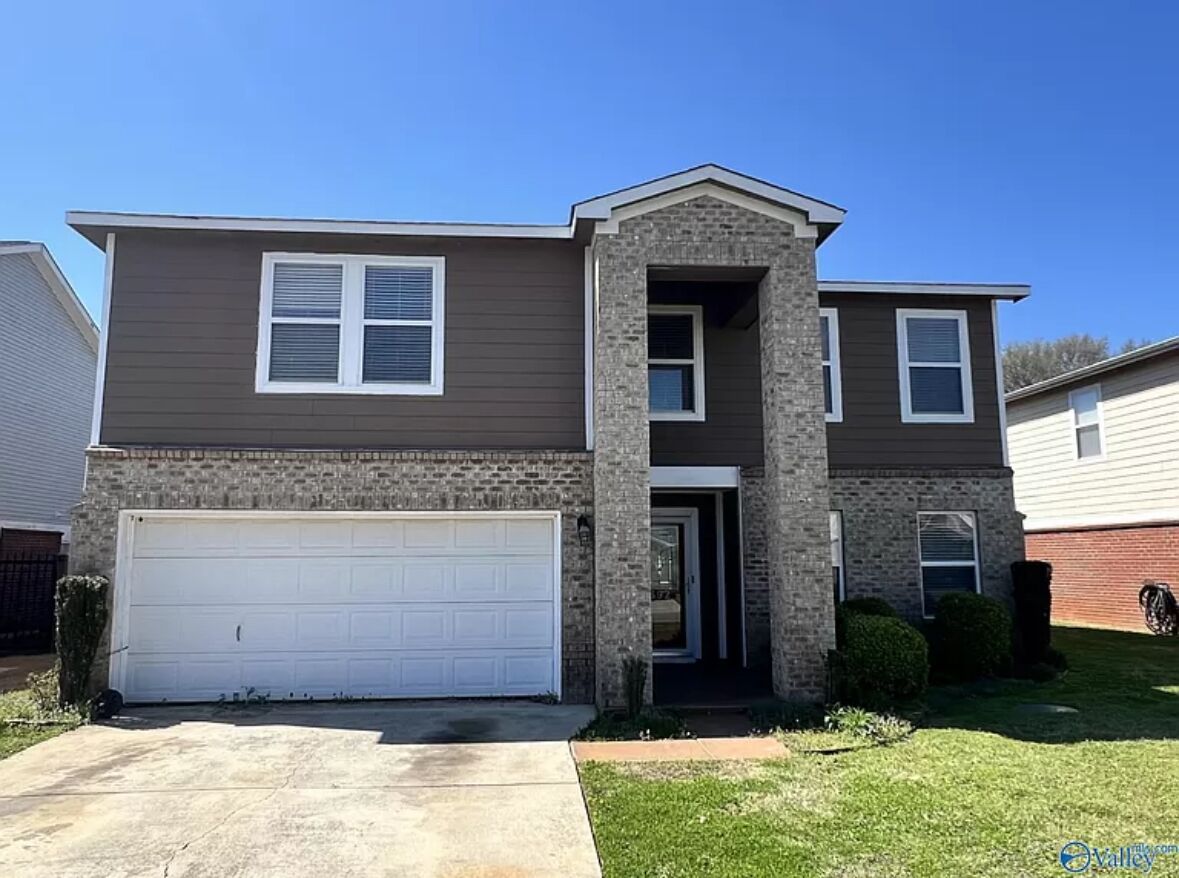 Spacious Family Home in Madison, Enjoy Long-Term Stays!