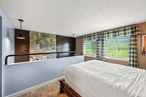 3 slaapkamers, een strijkplank/strijkijzer, wifi, beddengoed