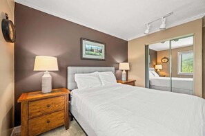 3 chambres, fer et planche à repasser, Wi-Fi, draps fournis