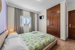2 Schlafzimmer, Bügeleisen/Bügelbrett, WLAN, Bettwäsche
