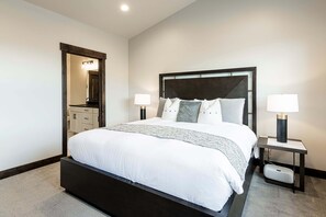 3 bedrooms, free WiFi, bed sheets, wheelchair access