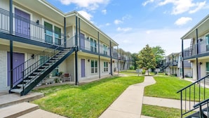 Exterior - Passionate 2BD: Where Your HEART Feels at HOME! (Fort Worth)