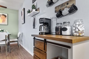 Interior - Artistic 1BD: TCU Walkable, Vibrant & Convenient! (Fort Worth)