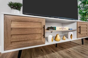 Interior - Modish 1BD:AT&T Walkable & In the heart of it ALL! (Arlington)