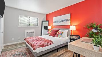 1 bedroom, desk, iron/ironing board, free WiFi