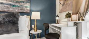 Uplifting 2BD: Centered, Inspiring & Heartwarming!