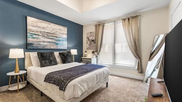 2 chambres, bureau, fer et planche à repasser, lit parapluie