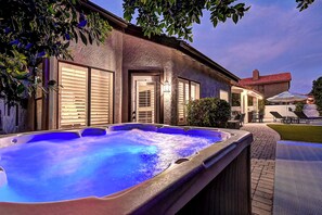 Terrace/patio - Luxury Scottsdale Kierland 5 Bdrm w/ Backyard Oasis! (Scottsdale)