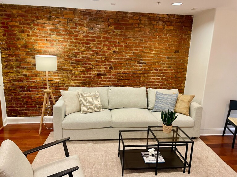 Apartment In Adams Morgan, Short Walking Distance To 18th Street And Metro! - Washington, DC
