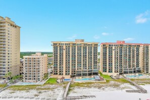 Exterior - GULF-FRONT CONDO, POOLS, SPLASH PAD, LOTS OF AMENITIES! (Orange Beach)