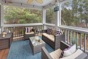 TV, offices - Smoothie Sailing | Pool, Hot Tub & Easy Beach (Corolla)