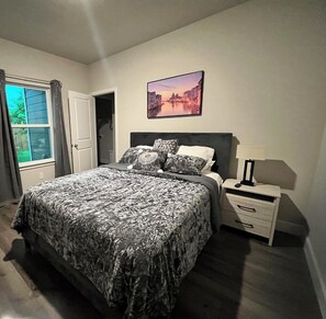 3 bedrooms, desk, free WiFi, bed sheets