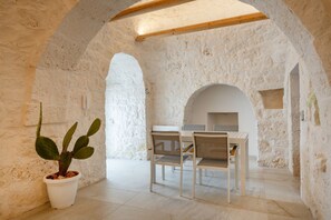 Dining - GuestHost - Trulli Miriam: Enchanting Apulian Getaway (Martina Franca)