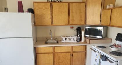 Weekly & Monthly Discounts, Super cute & great location, Pet OK w/ yard & deck