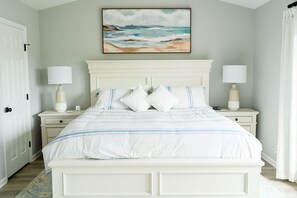 3 Schlafzimmer, Schreibtisch, Bügeleisen/Bügelbrett, Reisekinderbett