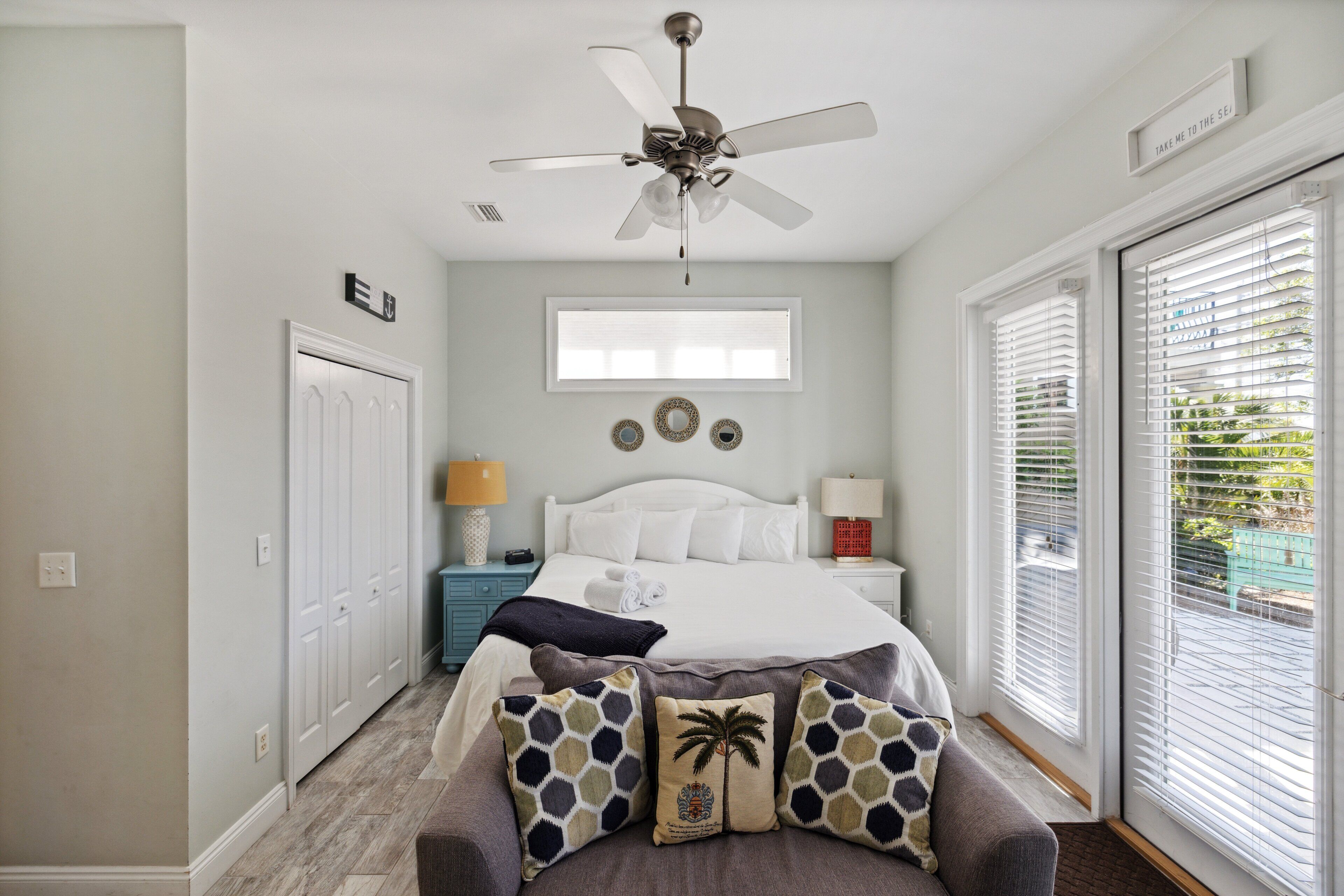 2 Connected Houses. Sleeps 18!