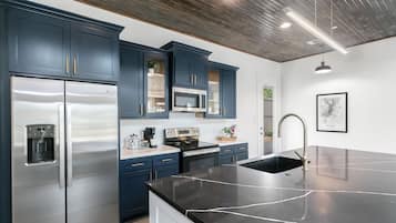 Microwave, stovetop, dishwasher, coffee/tea maker