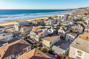 Beach nearby - Stunning Beach House! Steps to the Ocean, Amazing Location & Pet Friendly! (San Diego)