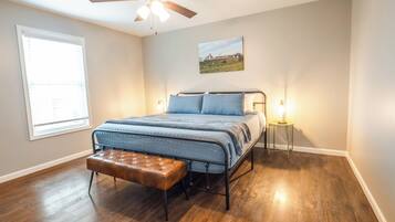 3 bedrooms, iron/ironing board, free WiFi, bed sheets