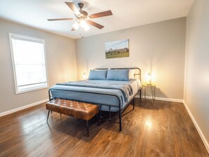 3 chambres, fer et planche à repasser, Wi-Fi gratuit, draps fournis