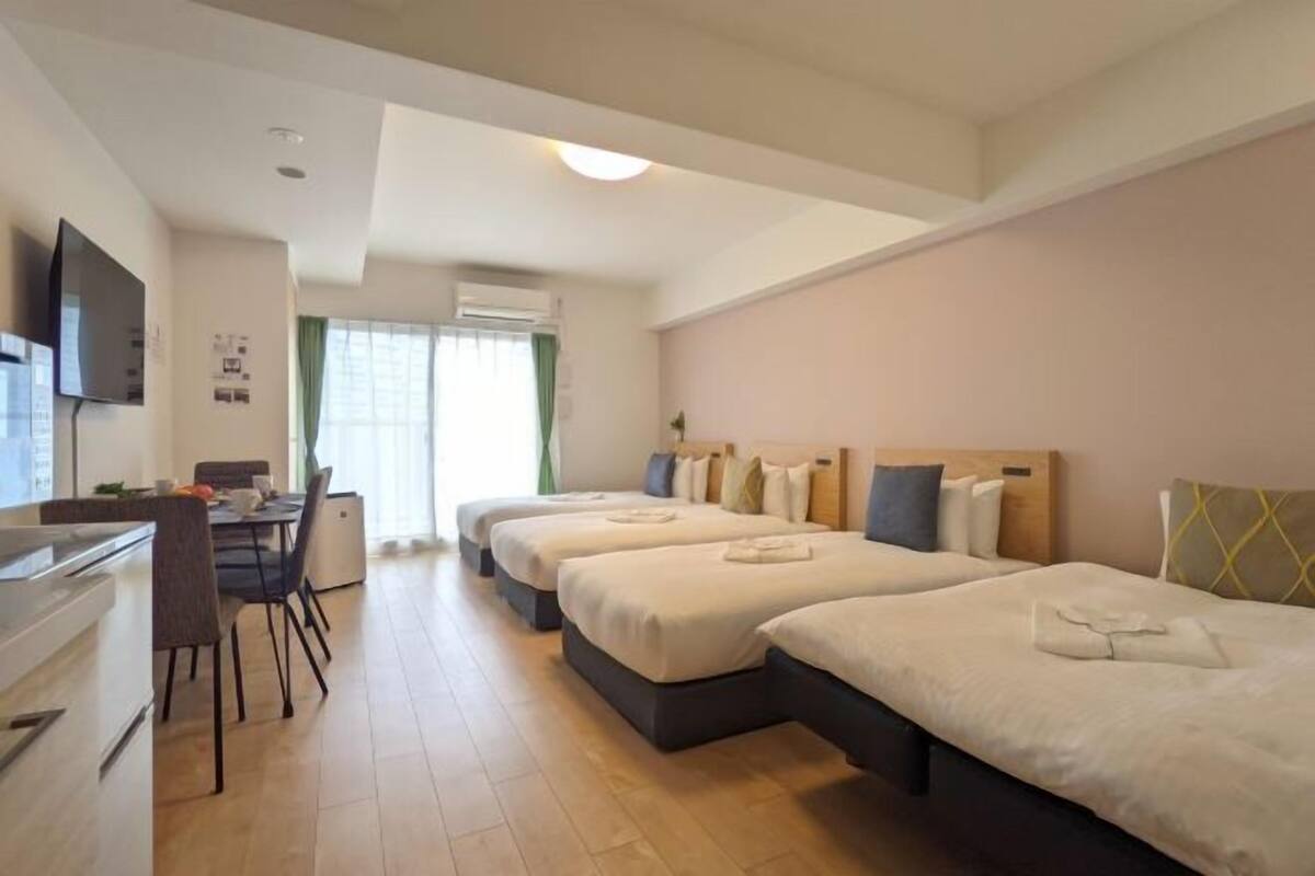 1 bedroom, premium bedding, blackout curtains, free WiFi
