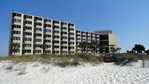Exterior - BEACH & POOL VIEW!! LOCATED DIRECTLY ON THE BEACH!! (Panama City Beach)
