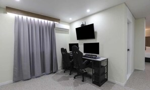 Suite Twin | Individuell inredning, unika möbler, ljudisolering och gratis wi-fi