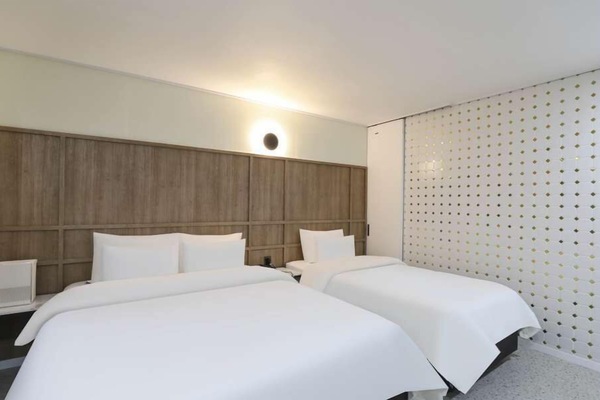 Suite Twin | Individually decorated, individually furnished, soundproofing, free WiFi