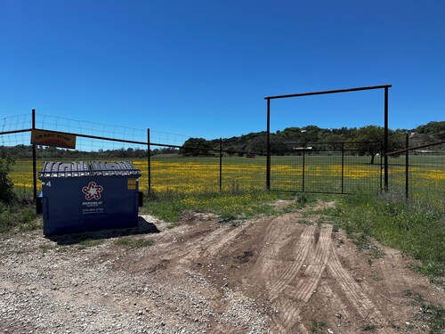 Private Single unit RV Campsite,  30/50 amp/sewer/water, fire ring,  great views