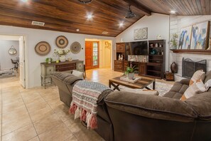 Smart-tv en een open haard