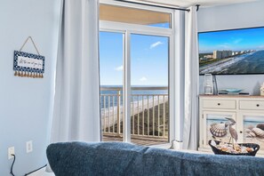 TV - Immaculate Suite & Stunning Views! Bay Watch 1441 (North Myrtle Beach)