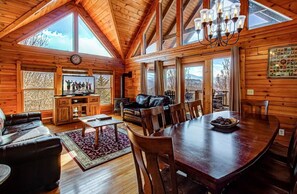 Smart TV, chimenea, videojuegos