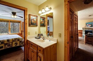 3 多间卧室、熨斗/熨衣板、免费 WiFi、床单