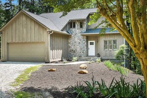 Exterior - Lake Keowee Retreat close to Trails & Wineries! (Six Mile)