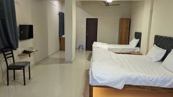 ์ด๊ทธ์ ํํฐ๋ธ๋ฃธ, ์๋ด ์ ๋ง | 1 ๊ฐ์ ์นจ์ค