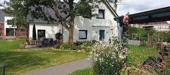 Apartment 'Ferienwohnung Feuerbach' with Shared Terrace, Shared Garden and Wi-Fi