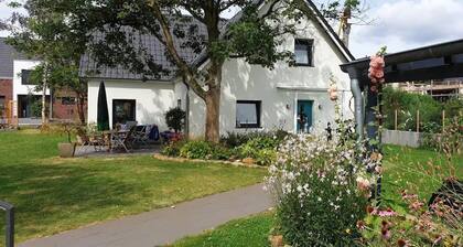 Apartment 'Ferienwohnung Feuerbach' with Shared Terrace, Shared Garden and Wi-Fi