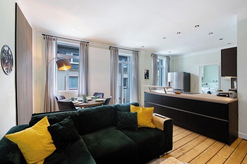 Ferienwohnung Nippesstr 17" mit WLAN