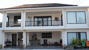 Gambar tidak terklasifikasi, 2 dari 8, tombol