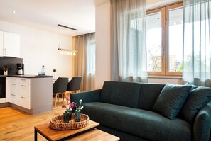 TV - Apartment 'Pfrunger Ried' with Balcony and Wi-Fi (Herbertingen)