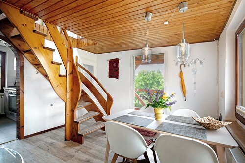 Holiday Home 'Ferienhaus Engert Mit Holzofensauna' with Private Terrace, Shared Garden and Wi-Fi